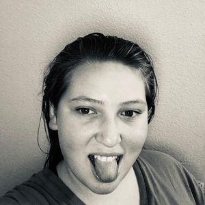 Meet your Posher, Hayley